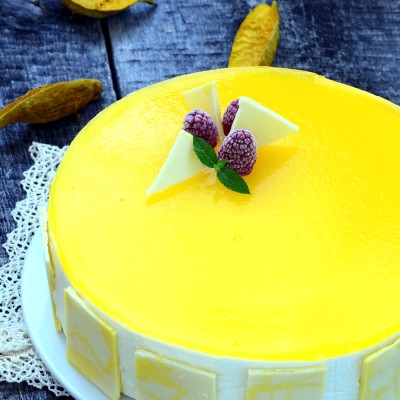 Tort fara gluten cu mousse de mango si mousse de cocos