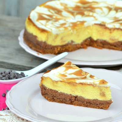 Cheesecake cu ciocolata si caramel