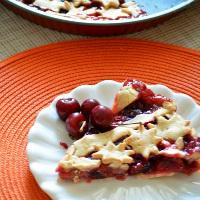 Placinta cu cirese si capsune – Cherry & Strawberry Pie