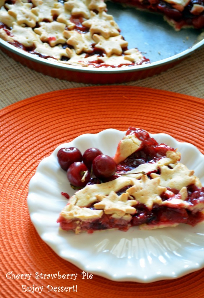 Placinta cu cirese si capsune – Cherry & Strawberry Pie