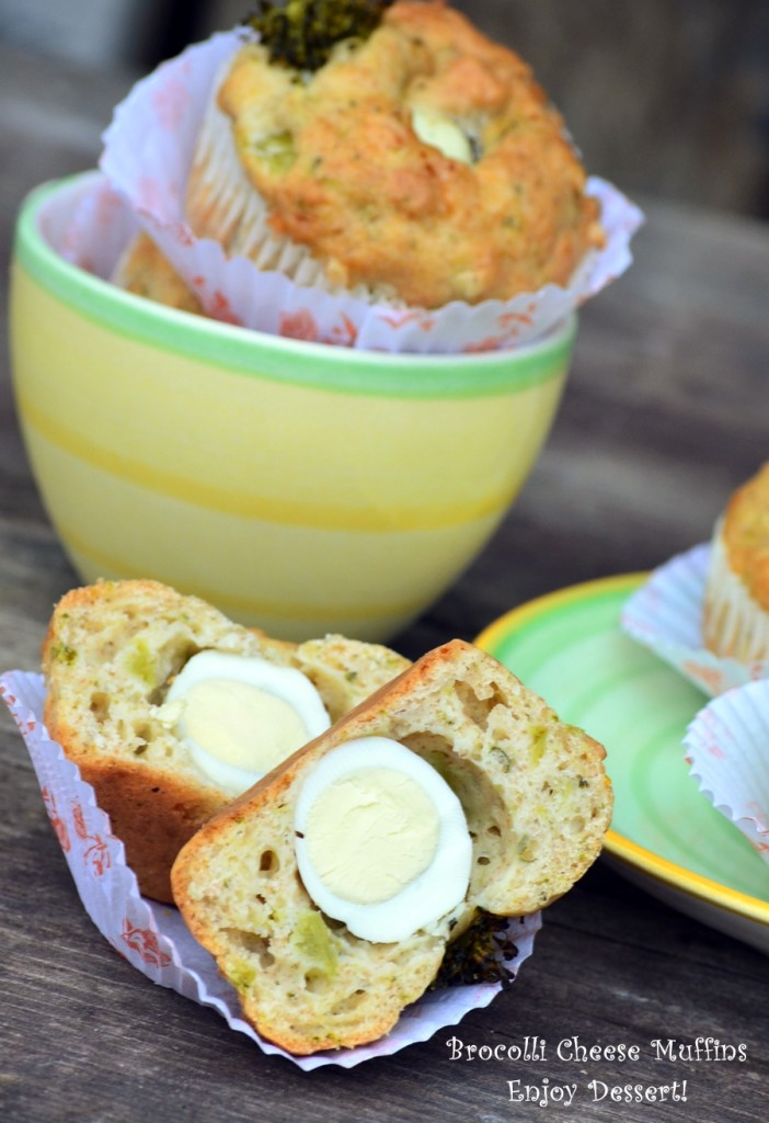 Briose aperitiv cu brocolli si oua de prepelita