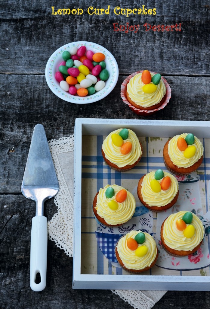 Cupcakes cu lamaie si crema de branza