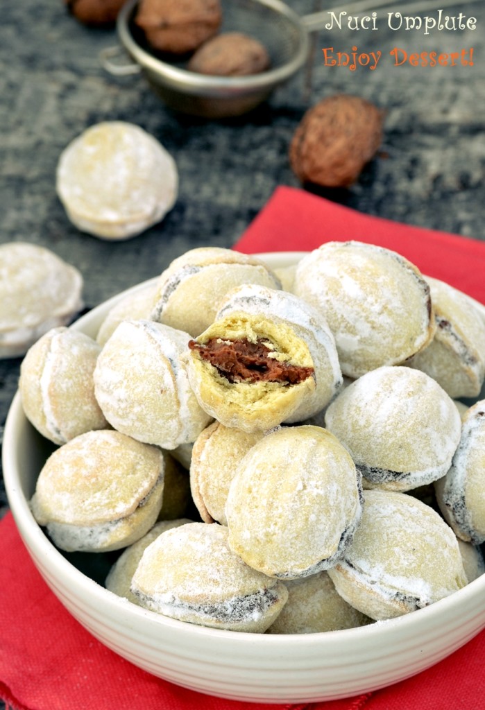Nuci umplute cu crema