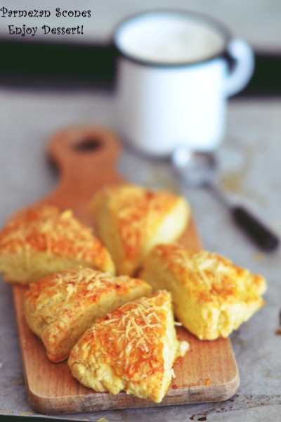 Parmezan scones