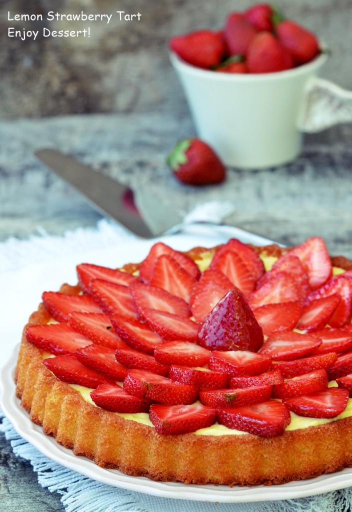 Tarta cu crema de lamaie si capsune